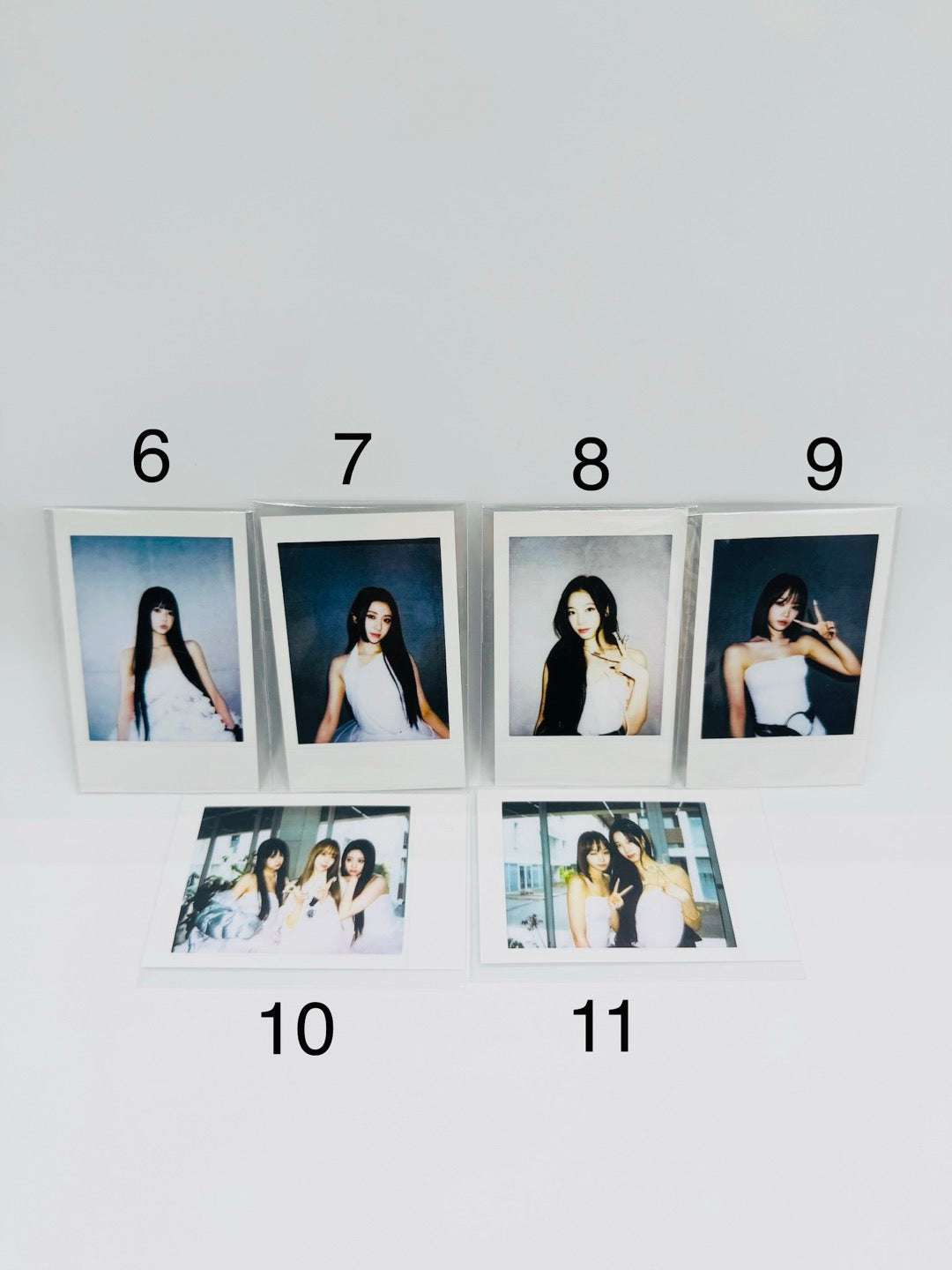 LE SSERAFIM - HOT OFFICIAL INSTANT PHOTO CARD (WEVERSE SHOP POB W/ $70+ PURCHASE)