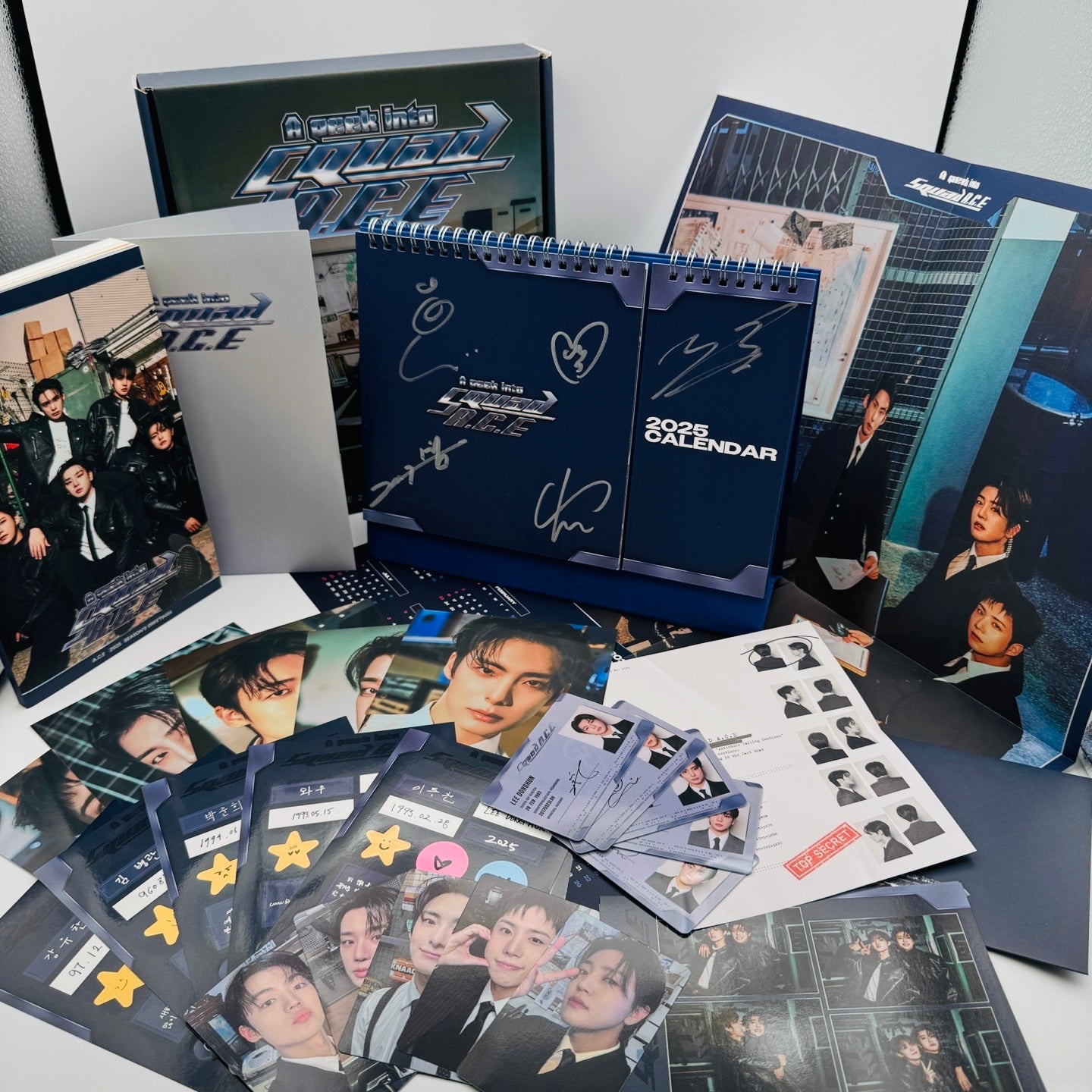 A.C.E 2025 SEASON'S GREETINGS (SIGNED BY ALL MEMBERS) – KPOP Bestie