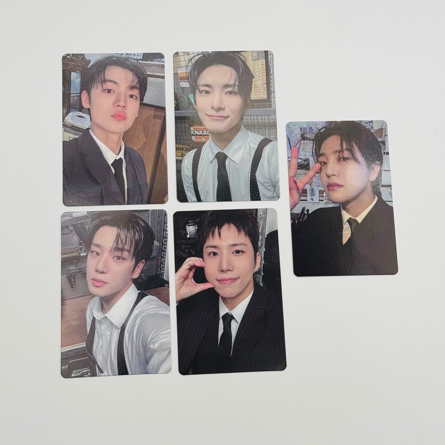A.C.E 2025 SEASON'S GREETINGS (SIGNED BY ALL MEMBERS) – KPOP Bestie