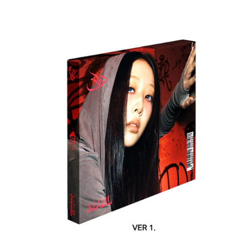 YVES 4TH EP ALBUM - NAIL (DELUXE PHOTOBOOK VER.)